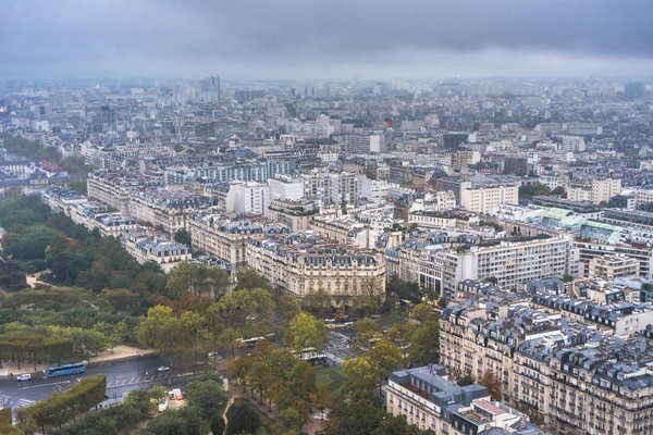 Quels conseils pour louer une maison de vacances en Provence avec des ateliers de peinture et des randonnées guidées?